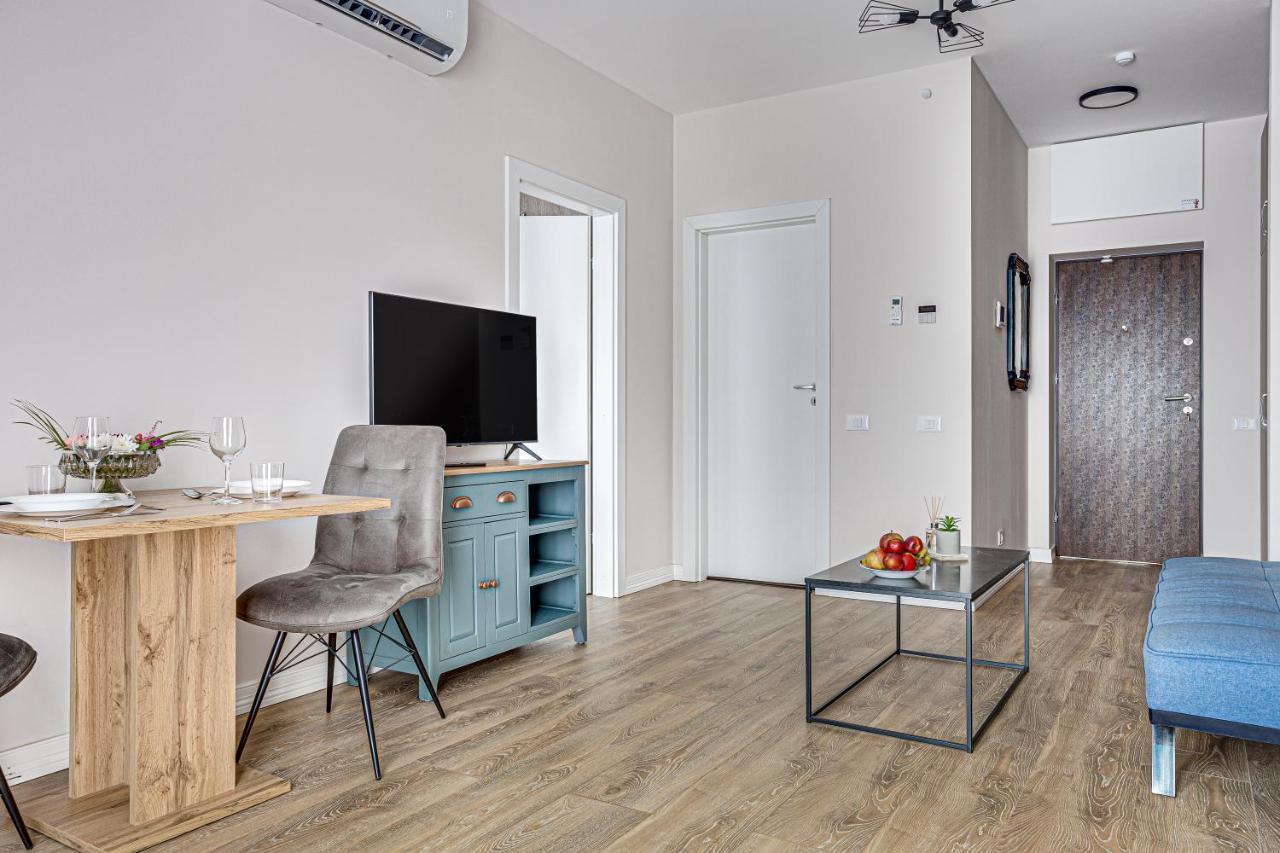 Ari Olive Apartment Near Atrium & Afi Mall Arad Eksteriør billede